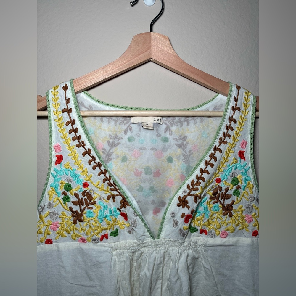 Women’s Medium floral Tunic XXI Embroidered Tank Dress - Picture 4 of 10
